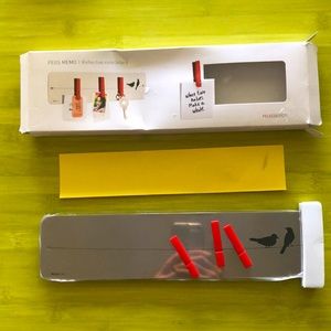 2 for 1! Magnetic metal reflective note board bird in a wire design with magnets